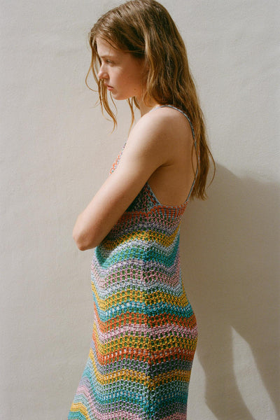VESTIDO DE CROCHÊ COM ALÇAS