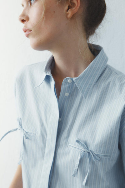 CAMISA COM LAÇOS