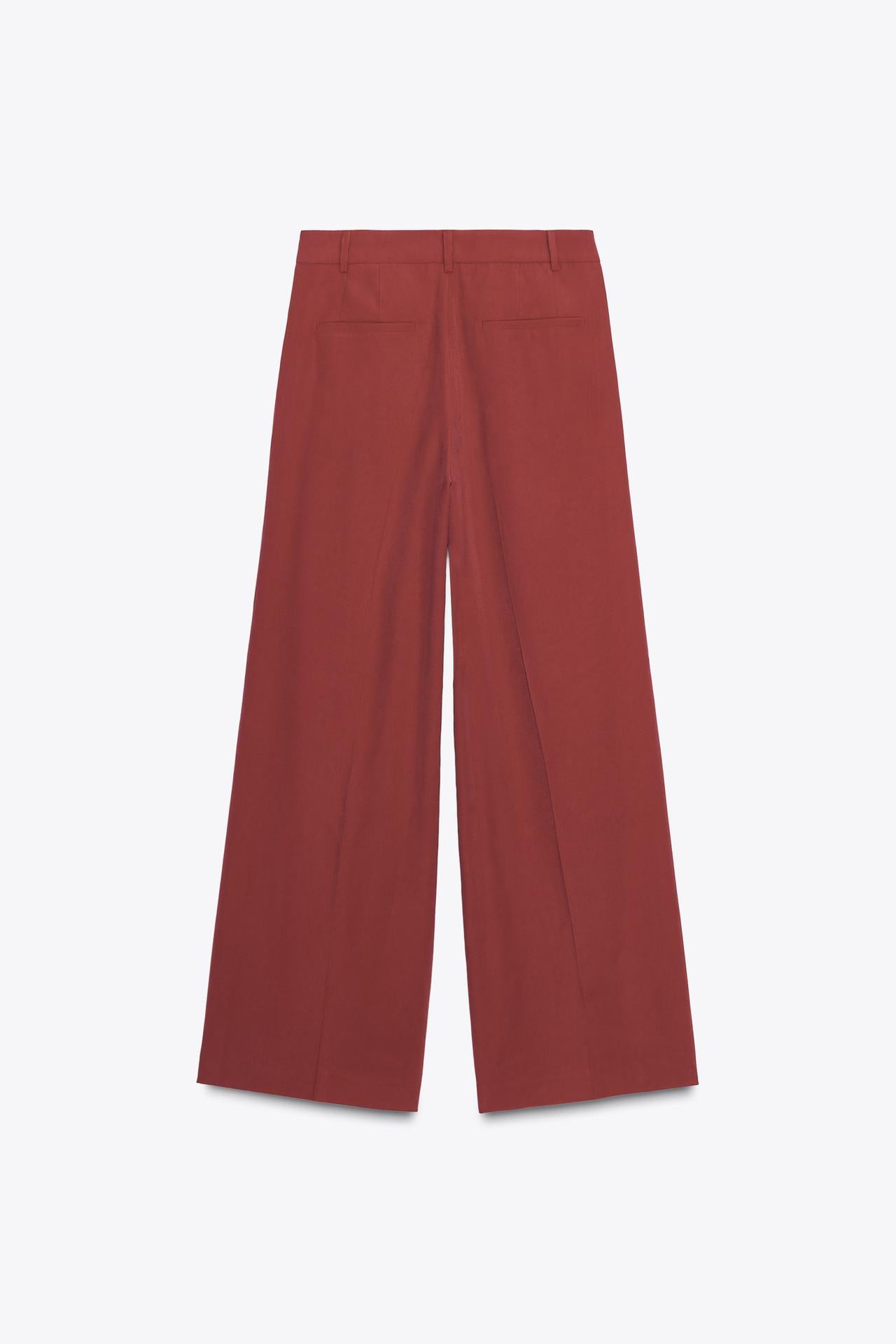 CALÇA COM PREGA