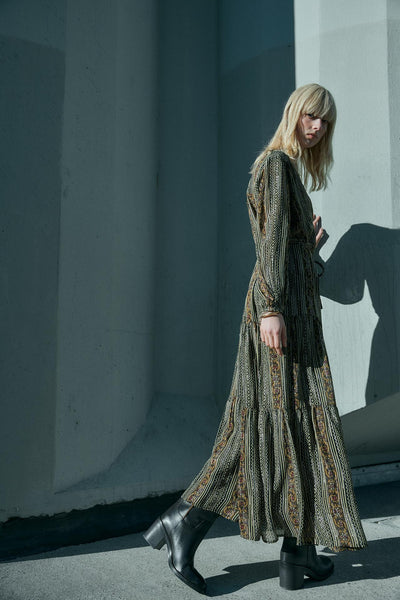 VESTIDO MIDI ESTAMPADO COM CINTO