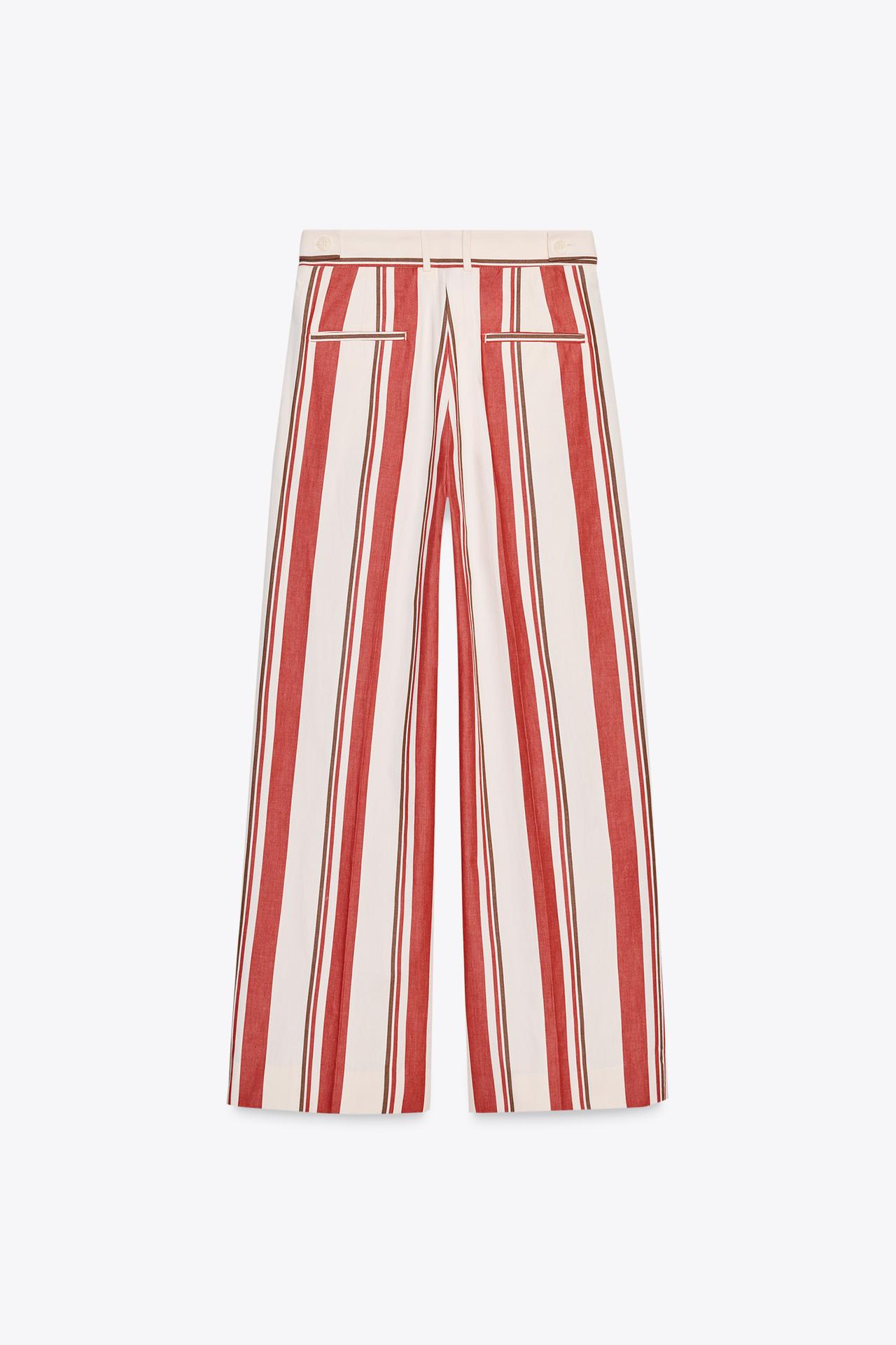 CALÇA LISTRADA COM PREGAS