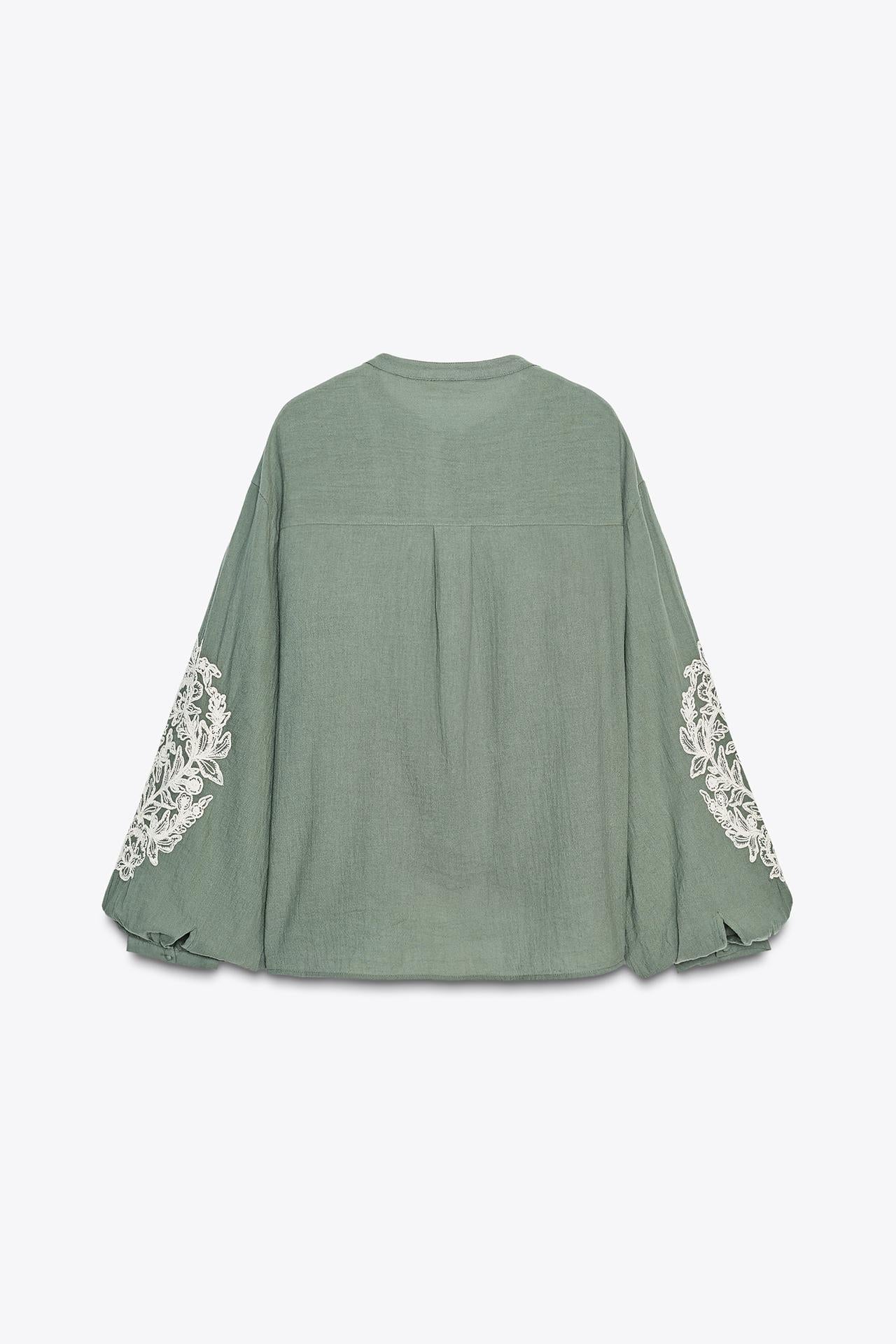BLUSA RENDA PREGAS