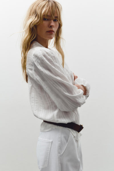 Blusa Romântica com Entremeios