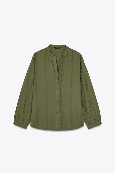 BLUSA COM BORDADOS BORDADOS